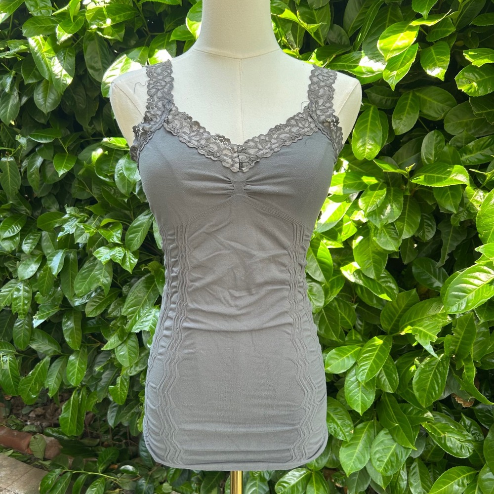 M. Rena y2k Cami‎ Grey Lace Trim Ribbed Seamless Tank Top
